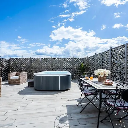 New 1bdr - Attico Con Vasca Idromassaggio Apartamento